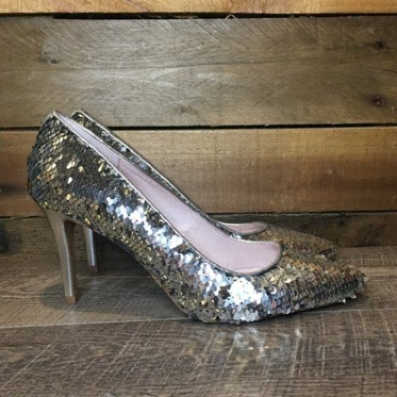 Chinese Laundry Shoes - NEW Chinese Laundry Ruth’s Reversible Sequins Pump